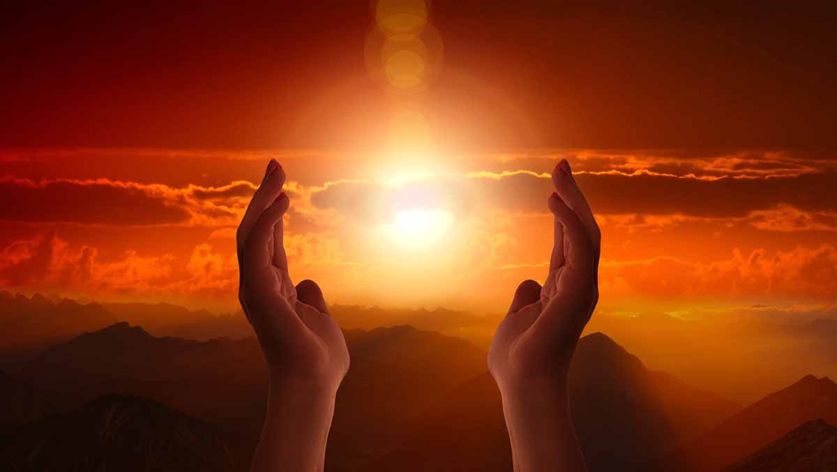 Jerry Mikutis - Chicago Reiki - Five Reiki Principles - Image of hands offered up to the sky