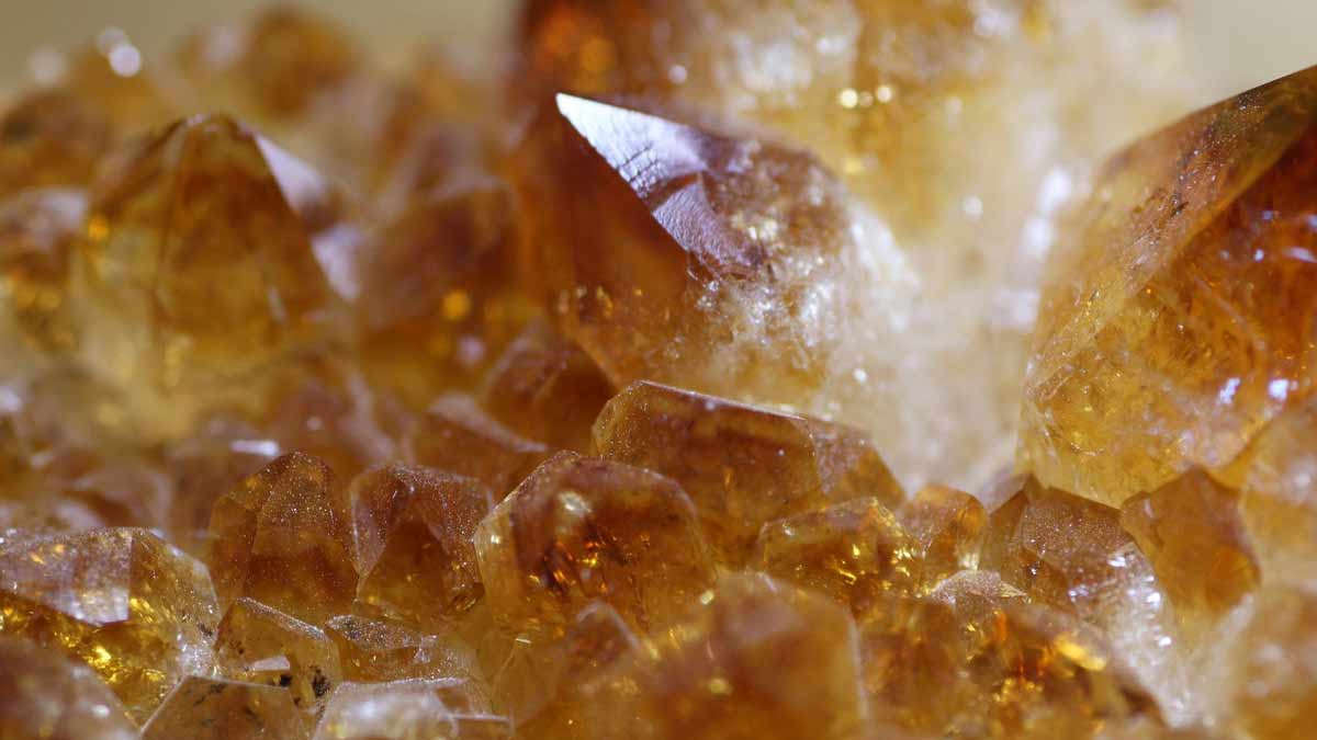 Jerry Mikutis - Citrine Crystals - Reiki Chicago Crystal Meditation - 1200px